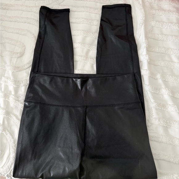 Fabletics Pants - Fabletics Midnight Black Leggings